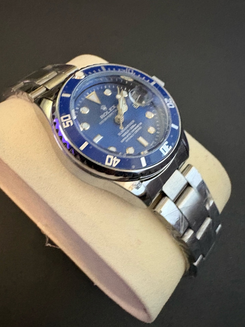 Fashion Stainless Steel Silver Watch Blue Face and Bezel